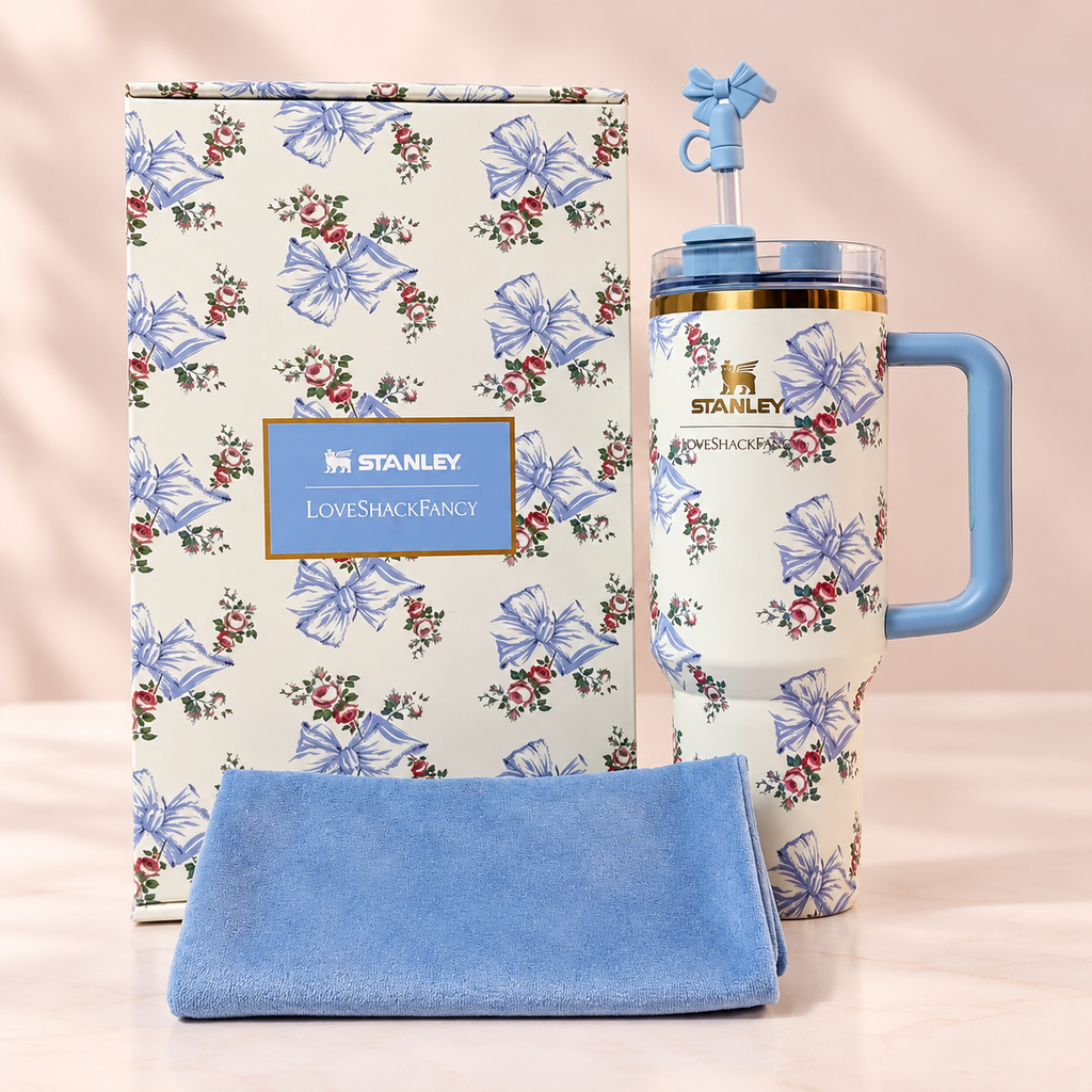 Stanley x LoveShackFancy Holiday Rosa Beaux Blue Quencher Tumbler 40 oz