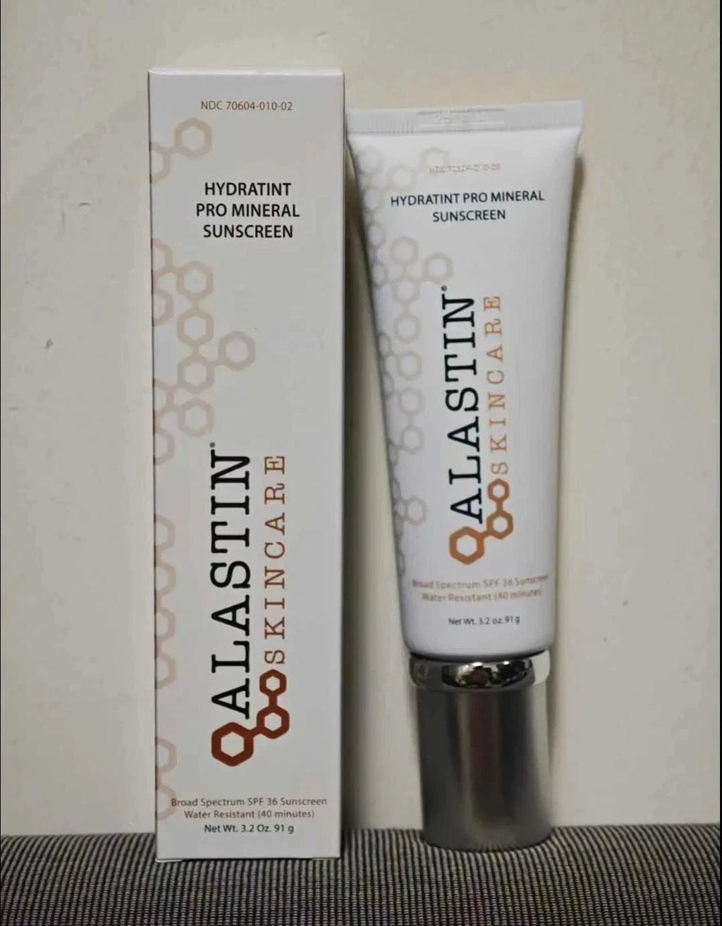 ALASTIN HydraTint Pro Mineral Sunscreen SPF 36 – 3.2 oz – Exp. 04/2028